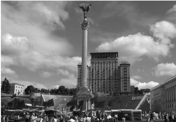 Maidan Nezalezhnosti, the late 1990s.